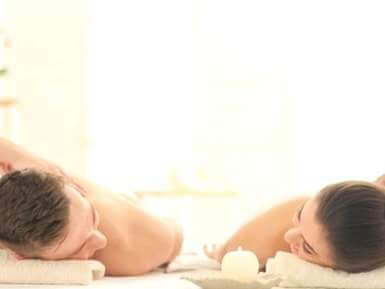 Couple Massage with Aromatic Oils